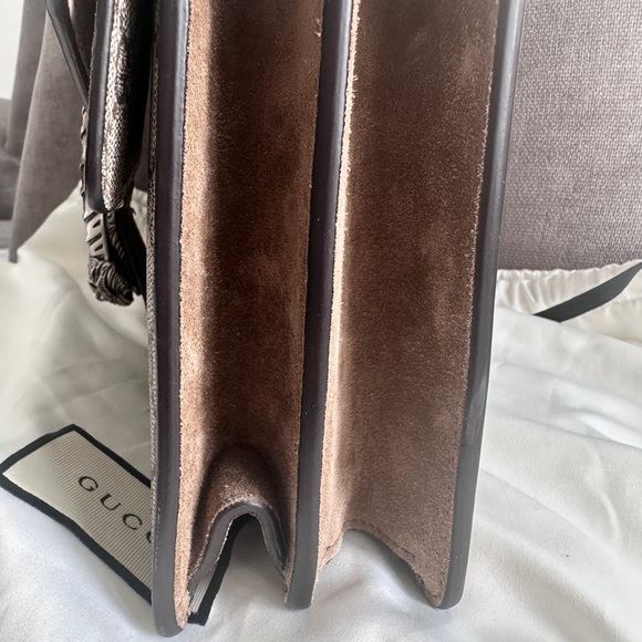GUCCI｜Beige GG Supreme Dionysus Shoulder Bag - Picture 2 of 13